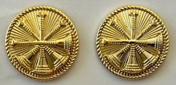 4 - BUGLES 15/16" GOLD DISC COLLAR PINS - SOLD IN PAIRS.